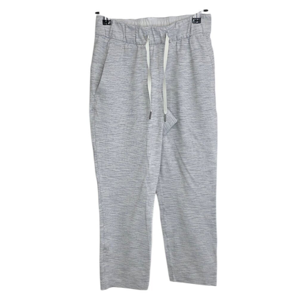 Lululemon On The Fly Crop *23" Wee Are From Space Nimbus Battleship, Size 2